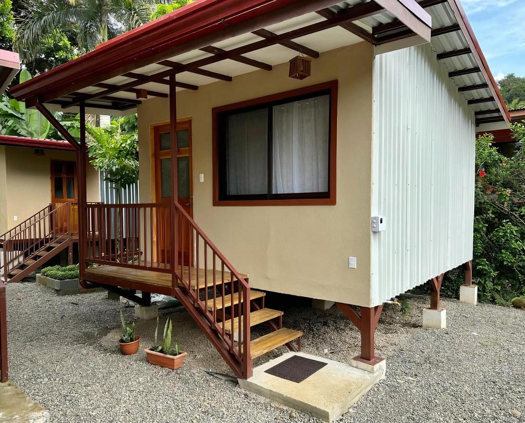 Bamboo River House And Hotel Dominical Eksteriør billede