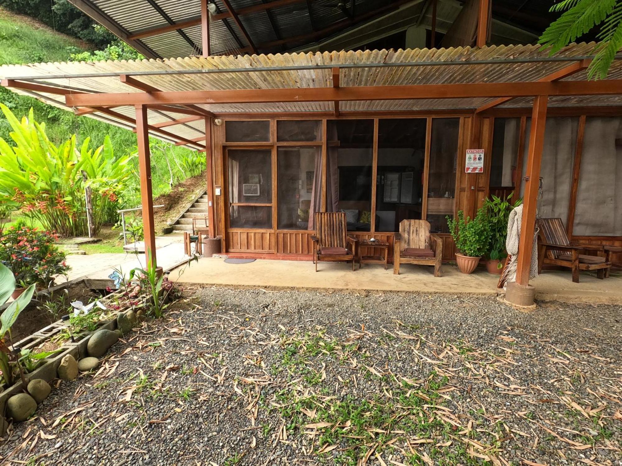 Bamboo River House And Hotel Dominical Eksteriør billede