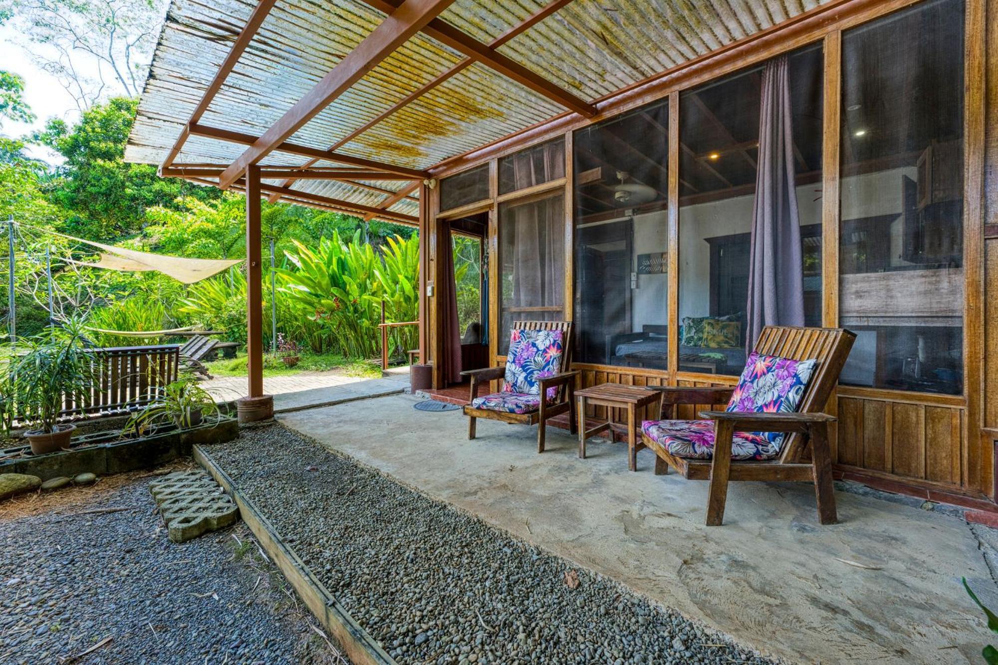Bamboo River House And Hotel Dominical Eksteriør billede