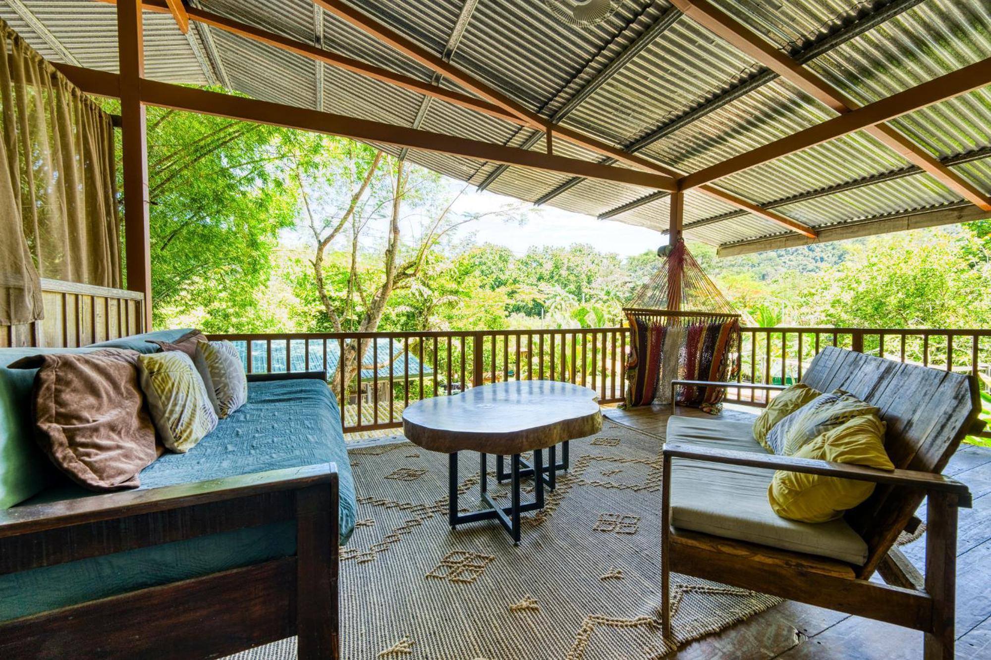 Bamboo River House And Hotel Dominical Eksteriør billede